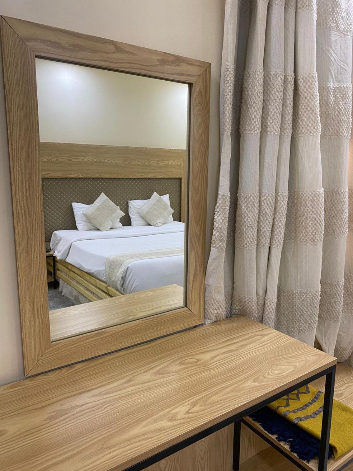 Rusayl Al Hussam Hotel Apartments מראה חיצוני תמונה