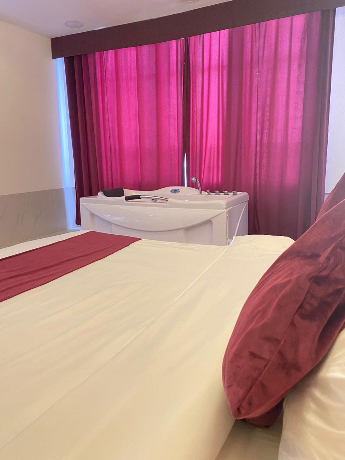 Rusayl Al Hussam Hotel Apartments מראה חיצוני תמונה