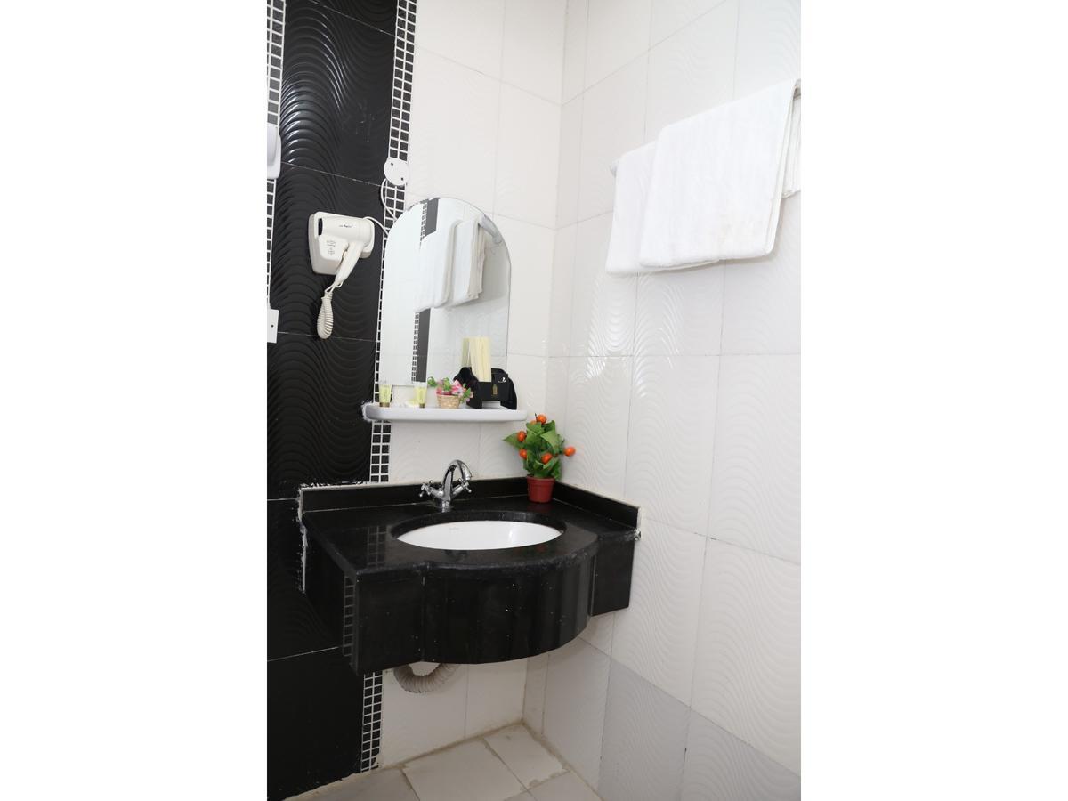 Rusayl Al Hussam Hotel Apartments מראה חיצוני תמונה